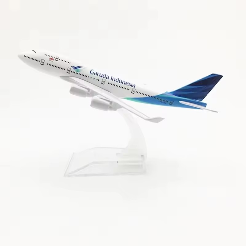 B737 16 cm Air Garuda Indonési - Badminton Indonesia avis et prix